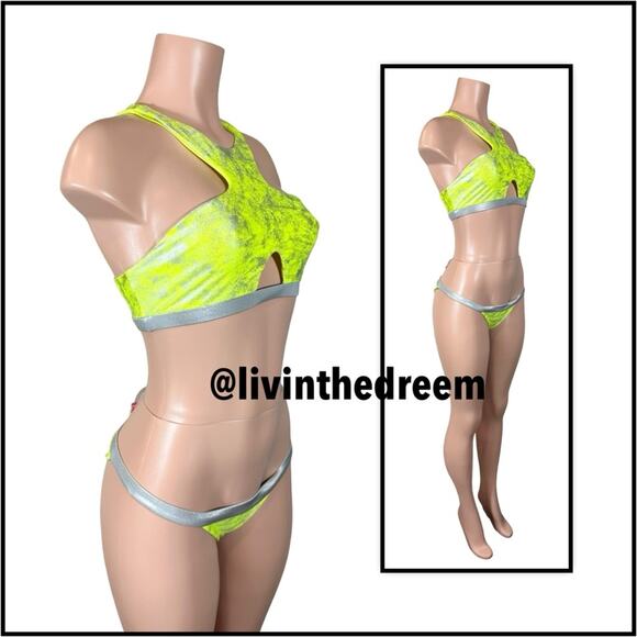 Beach Bunny 2015 Yellow Neon Galaxy Halter Top
L & Skimpy Bottoms M $249 - Picture 12 of 16